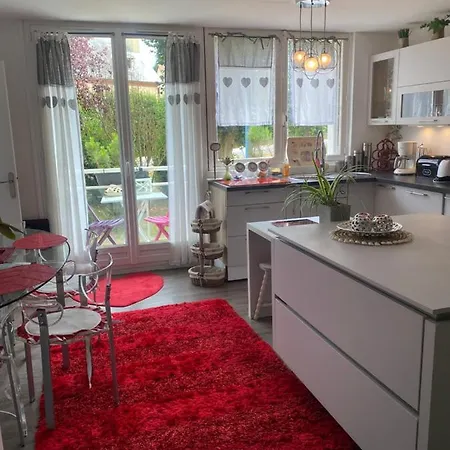 Apartment Roses , La Cressonniere: « veules & Victor «  *