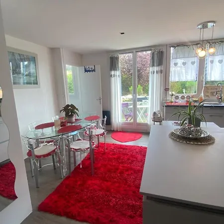 Apartment Roses , La Cressonniere: « veules & Victor «  Veules-les-Roses